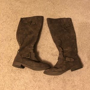 Tall brown Maurices boots